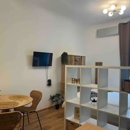 Apartment La Regina Delle Locazioni Ai Navigli Milan